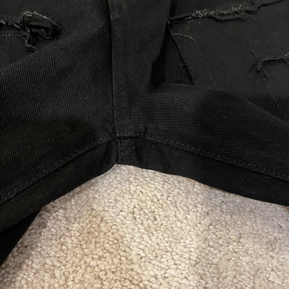 Classic B Men’s Distressed Y2K Jeans - Picture 4 of 10